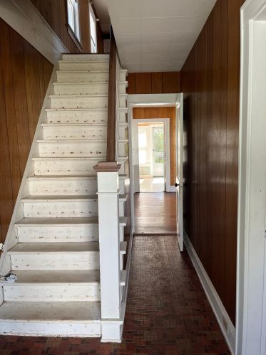 41 Thompson St, Concord NH 03301-2406 exterior