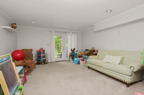 305 Covington Grn Ln, Patterson NY 12563-2412 exterior