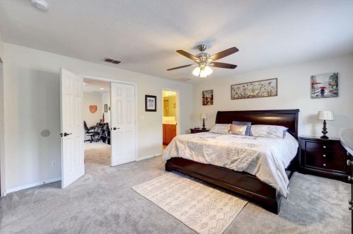 2201 Marshfield Ct, Fort Pierce FL  34953-4372 exterior