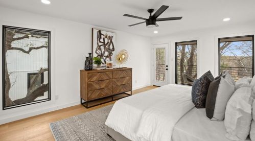 2100 Apricot Gln Dr, Austin TX 78746-7847 exterior