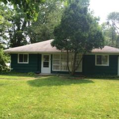 6901 Lovers Ln, Kalamazoo, MI 49002-3609