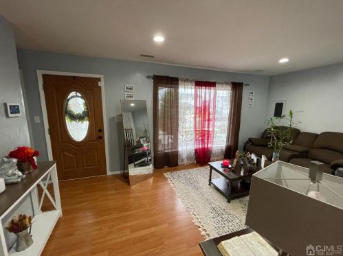 757 Shannon Ave, Perth Amboy NJ 08861-1630 exterior