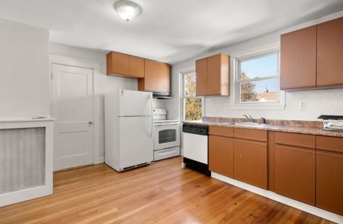 15 Raymond Rd, Salem MA 01970-5325 exterior