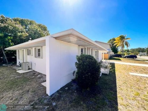 124 Lobster Rd, Fort Pierce FL  34983-1718 exterior