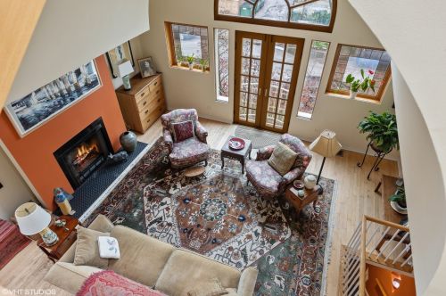 1014 Oakdale Ave, Chicago IL 60618-7324 exterior