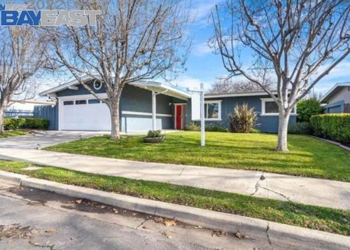 2746 Broadmoor Ave, Concord, CA 94520-4752
