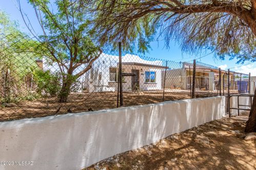 408 37th St, Tucson, AZ 85713-4749