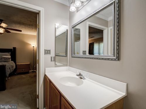 204 Foxtree Dr, Glen Burnie MD 21061-6347 exterior