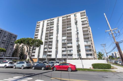 1320 Alexander St, Honolulu HI 96826-1240 exterior