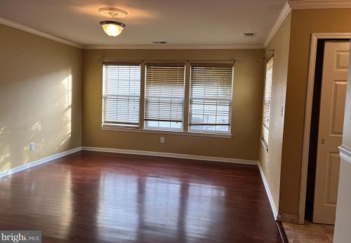 11 Durham Dr, Columbus NJ  08022-2349 exterior