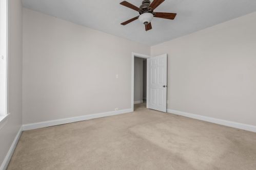 1014 Rdg Ave, Moon Twp PA 15108-2140 exterior