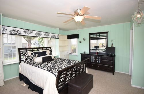 8503 Stuth Ave, Milwaukee WI 53227-3745 exterior