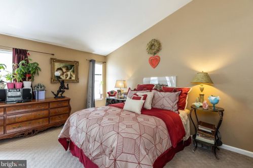 15 Hunters Gate Ct, Silver Spring MD 20904-1827 exterior