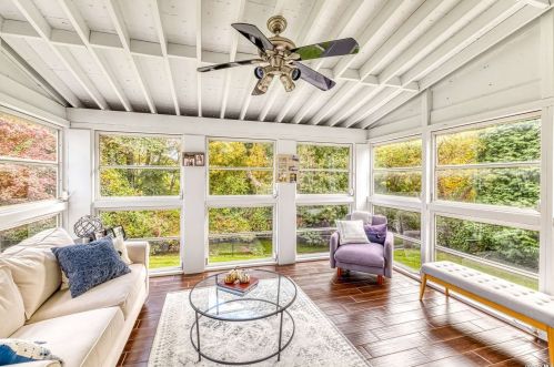 180 Cockonoe Ave, Babylon NY 11702-1904 exterior