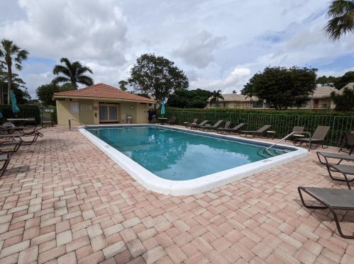 4611 Kittiwake Ct, Boynton Beach, FL 33436-5228