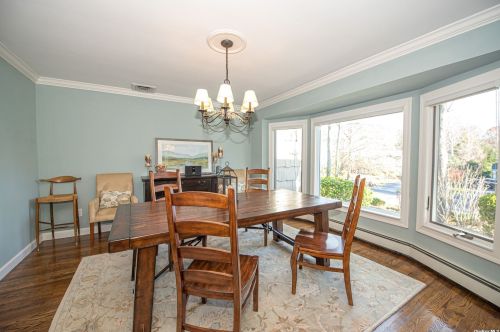 60 Buttonwood Dr, Huntington Station NY 11746-4803 exterior