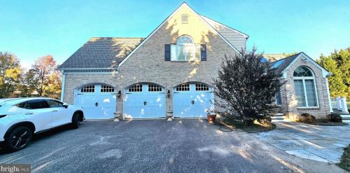 17815 Fraley Farm Rd, Rockville MD 20855-1664 exterior