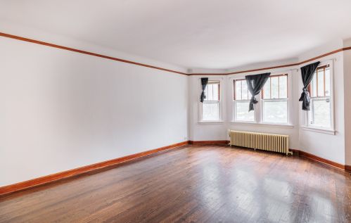 7045 California, Chicago IL 60645-1308 exterior