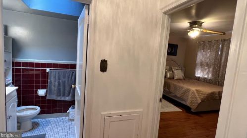 823 Longshore Ave, Philadelphia PA  19111-4422 exterior