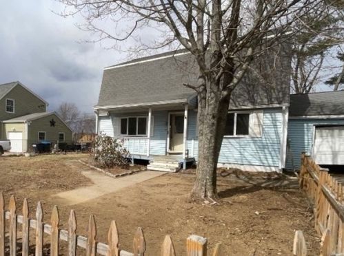 32 Elaine St, Webster, MA 01570-3647