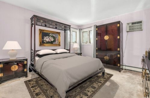 57 Arcadia Dr, Huntington Station NY 11746-6935 exterior