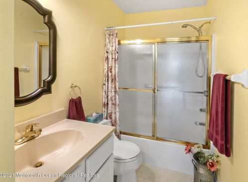 2 Abercorn Ct, Jackson Twp NJ  08527-3965 exterior