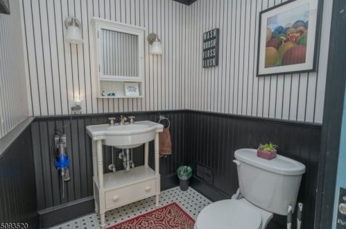 202 Lorraine Ave, Montclair NJ 07043-1915 exterior