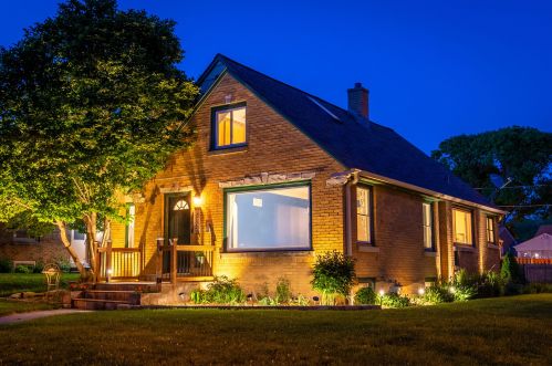 2852 89, Milwaukee WI 53222-4603 exterior