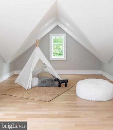 3036 Arizona Ave, Washington DC  20016-3419 exterior