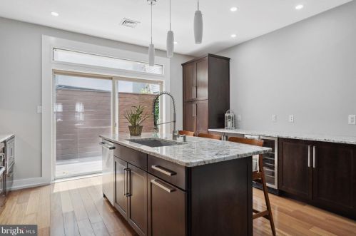 1814 Catharine St, Philadelphia PA  19146-1835 exterior