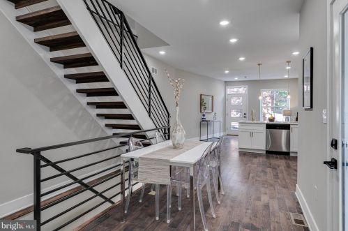 1013 24th St, Philadelphia PA  19146-2543 exterior