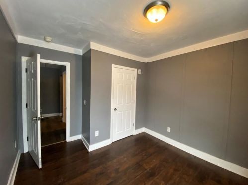 9 Wilson Ave, Woonsocket RI 02895-4658 exterior