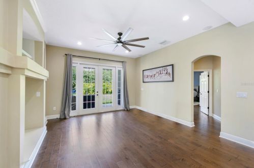 9624 Park Village Dr, Tampa FL  33626-5135 exterior