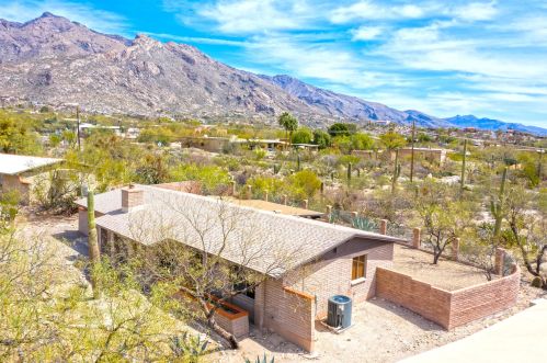 6472 Burro Creek Pl, Tucson AZ  85718-2302 exterior