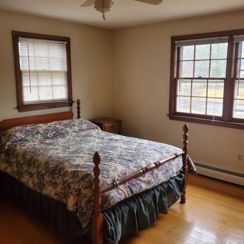 524 Prospect Hl Rd, Windsor CT 06095-1509 exterior