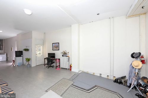 3259 Front St, Philadelphia PA 19140-5805 exterior