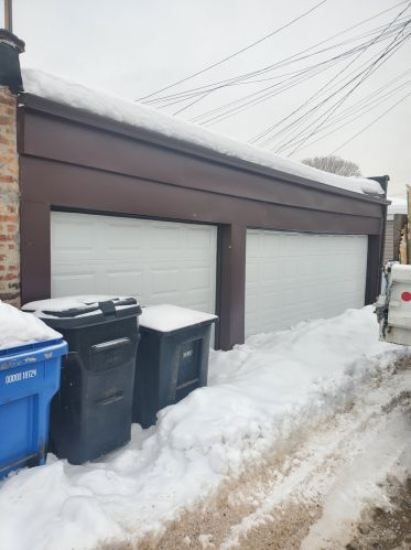 8746 Dante Ave, Chicago IL exterior