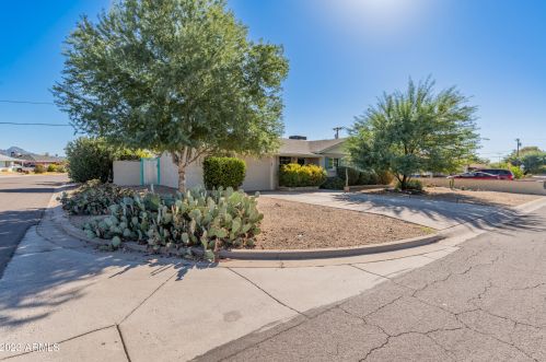 7025 22 Dr, Phoenix AZ 85023-2101 exterior