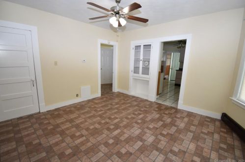 27 Thorniley St, New Britain CT 06051-1639 exterior