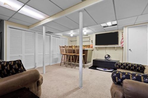 406 Good Ln, Pittsburgh PA 15237-2249 exterior