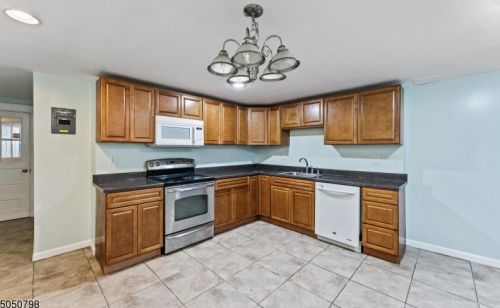 105 Upper Mtn Ave, Montclair NJ 07043-1436 exterior