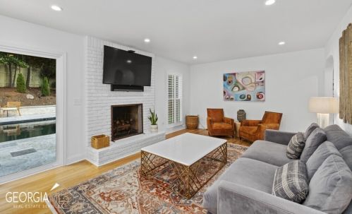 65 Barbara Ln, Atlanta GA  30327-3319 exterior