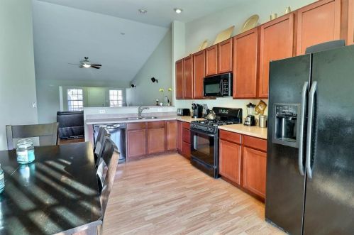 8402 Marshall Pl, Gary IN 46410-5697 exterior