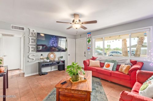 20217 33rd Ave, Phoenix AZ  85027-3061 exterior