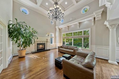 32 Lenox Ave, Demarest NJ 07627-2112 exterior