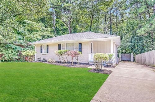 2702 Loghaven Dr, Atlanta GA  30318-7430 exterior