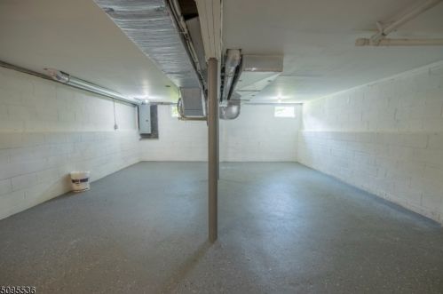 451 River Rd, Rahway NJ  07065-4203 exterior