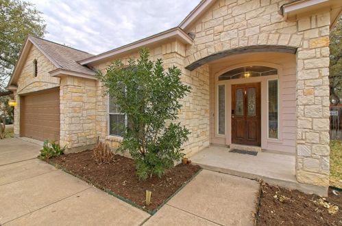 13379 Amasia Dr, Austin TX  78729-4907 exterior