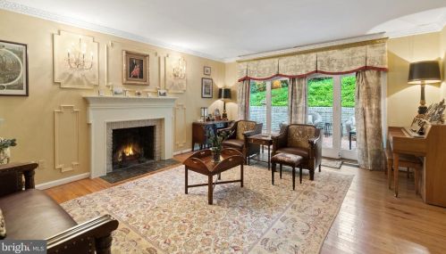 8751 Brook Rd, Mc Lean VA  22102-1507 exterior