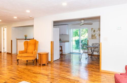 6922 Lovers Ln, Kalamazoo MI 49002-4427 exterior